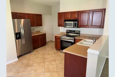 8290 Village Edge Cir #1, Fort Myers, FL 33919 - Photo 2