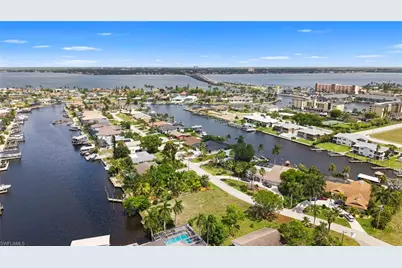 1709 SE 46th St, Cape Coral, FL 33904 - Photo 6