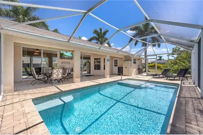 516 SE 8th Pl, Cape Coral, FL 33990 - Photo 2