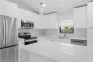 2201 NE 10th Pl, Cape Coral, FL 33909 - Photo 12