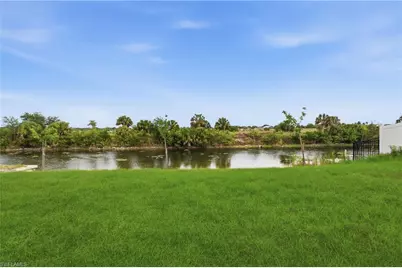 2201 NE 10th Pl, Cape Coral, FL 33909 - Photo 32