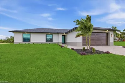 2201 NE 10th Pl, Cape Coral, FL 33909 - Photo 2