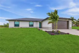 2201 NE 10th Pl, Cape Coral, FL 33909 - Photo 2