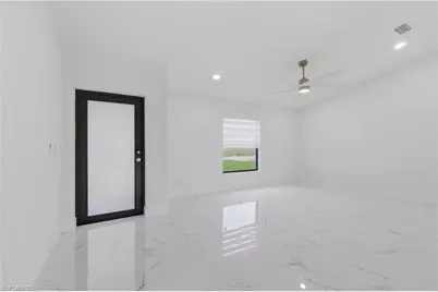 2201 NE 10th Pl, Cape Coral, FL 33909 - Photo 6
