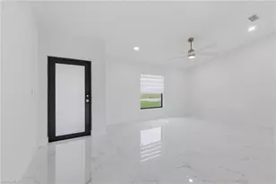 2201 NE 10th Pl, Cape Coral, FL 33909 - Photo 6