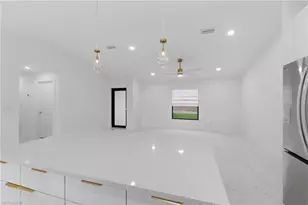 2201 NE 10th Pl, Cape Coral, FL 33909 - Photo 14