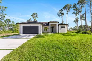 722 Phelps St E, Lehigh Acres, FL 33974 - Photo 2