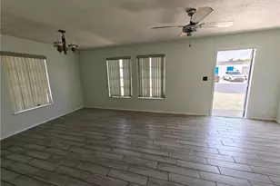 26 Temple Ct, Lehigh Acres, FL 33936 - Photo 4