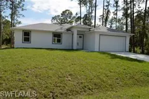 2611 Carol Pl, Lehigh Acres, FL 33971 - Photo 2