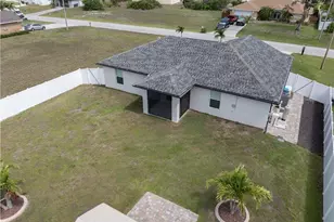 402 NW 18th Terrace, Cape Coral, FL 33993 - Photo 10