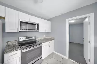2085 E Tobago Cir, Fort Myers, FL 33905 - Photo 12