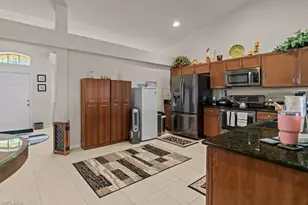 2724 NW 21st Terrace, Cape Coral, FL 33993 - Photo 4