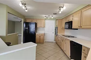 1802 Lakeview Blvd, North Fort Myers, FL 33903 - Photo 10
