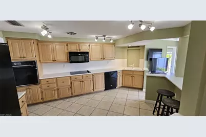 1802 Lakeview Blvd, North Fort Myers, FL 33903 - Photo 16