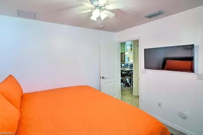 3223 SE Santa Barbara Pl, Cape Coral, FL 33904 - Photo 12