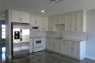 1939 SE 15th Pl, Cape Coral, FL 33990 - Photo 4
