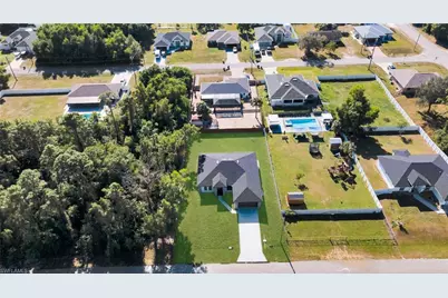 2913 14th St W, Lehigh Acres, FL 33971 - Photo 38