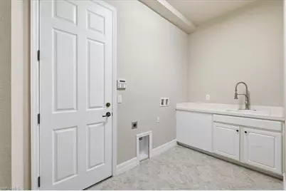 12526 Fairmont Dr, Fort Myers, FL 33913 - Photo 38