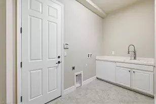12526 Fairmont Dr, Fort Myers, FL 33913 - Photo 38