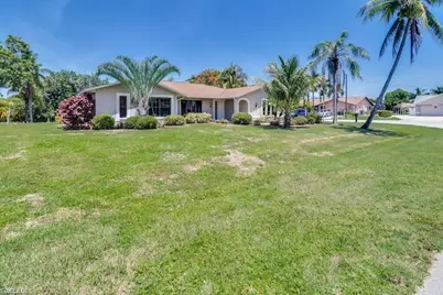 2518 SE 19th Ave, Cape Coral, FL 33904 - Photo 2