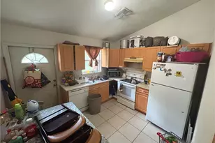 3123 Pine Tree Dr, Naples, FL 34112 - Photo 6