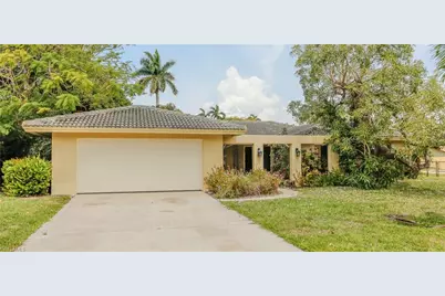 5654 Eichen Cir W, Fort Myers, FL 33919 - Photo 1