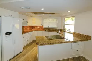 5654 Eichen Cir W, Fort Myers, FL 33919 - Photo 6