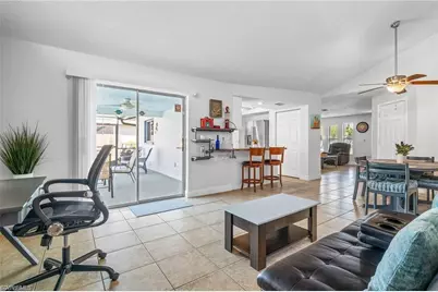 1015 SE 25th Ln, Cape Coral, FL 33904 - Photo 14