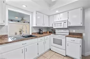 1015 SE 25th Ln, Cape Coral, FL 33904 - Photo 4