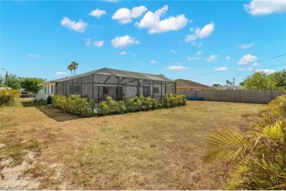 1015 SE 25th Ln, Cape Coral, FL 33904 - Photo 18