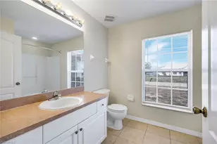 2010 NE 13th Pl, Cape Coral, FL 33909 - Photo 20