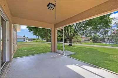 2010 NE 13th Pl, Cape Coral, FL 33909 - Photo 22