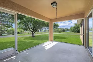 2010 NE 13th Pl, Cape Coral, FL 33909 - Photo 24