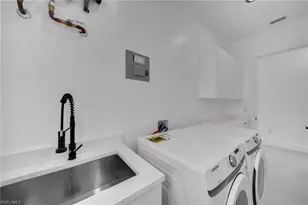 818 NE 10th St, Cape Coral, FL 33909 - Photo 20