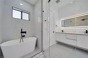 818 NE 10th St, Cape Coral, FL 33909 - Photo 34