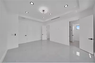 818 NE 10th St, Cape Coral, FL 33909 - Photo 30