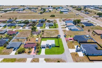 818 NE 10th St, Cape Coral, FL 33909 - Photo 42