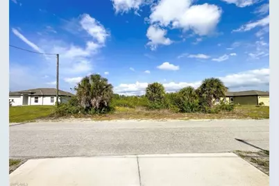 837 Youngreen Dr, Fort Myers, FL 33913 - Photo 1