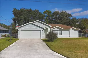 11407 Rabun Gap Dr, North Fort Myers, FL 33917 - Photo 2