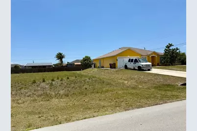 4517 7th St W, Lehigh Acres, FL 33971 - Photo 4