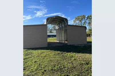 826 B Rd, Labelle, FL 33935 - Photo 10