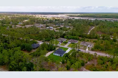 719 Almelia St E, Lehigh Acres, FL 33974 - Photo 4