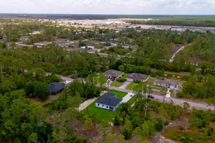 719 Almelia St E, Lehigh Acres, FL 33974 - Photo 4