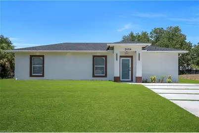 2604 51st St SW, Lehigh Acres, FL 33976 - Photo 2
