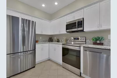 15495 Bellamar Cir #2222, Fort Myers, FL 33908 - Photo 6
