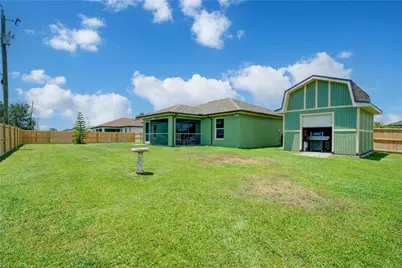 26 NE 8th Ter, Cape Coral, FL 33909 - Photo 24