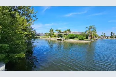 421 SE 10th Ave, Cape Coral, FL 33990 - Photo 6