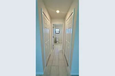 1105 NE 6th Pl, Cape Coral, FL 33909 - Photo 18