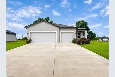 9011 Penny Cir, Labelle, FL 33935 - Photo 1