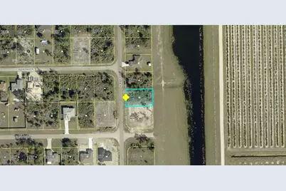 959 Naples Ave S, Lehigh Acres, FL 33974 - Photo 2